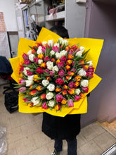 Laden Sie das Bild in den Galerie-Viewer, 101 Stk bunte Tulpen